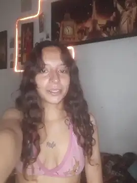 AlexxaAndRileyy online show from January 18, 2:21 pm