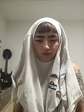 AlexxaAndRileyy online show from April 15, 3:02 am