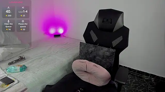 Snapshot of arte__ chatting on January 14, 11:27 am arte online show from January 14, 11:27 am