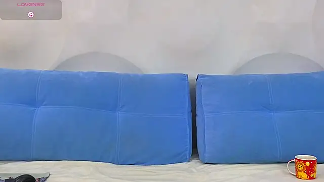 Snapshot of Sinderelka chatting on March 3, 11:38 am Sinderelka online show from March 3, 11:38 am