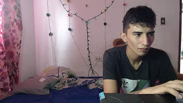 Chloe Candys online show from April 15, 4:36 pm