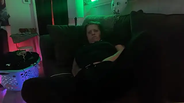 LustyNikkiSixxx online show from July 1, 7:54 am