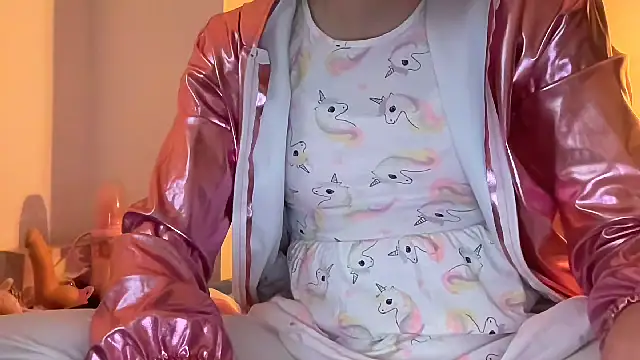 B4by Pink online show from January 13, 9:14 am