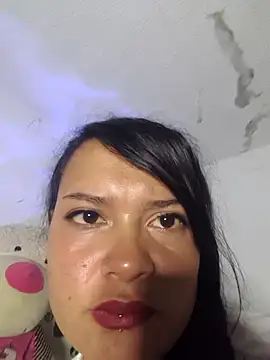 ebonysummer  online show from April 4, 6:00 am