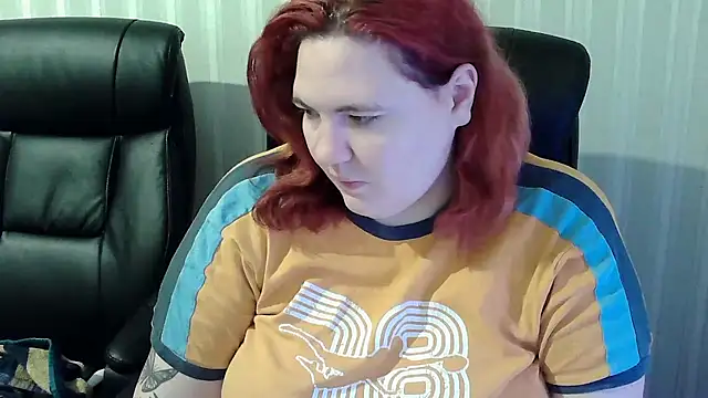 Snapshot of OskaAh chatting on January 15, 3:27 pm OskaAh online show from January 15, 3:27 pm