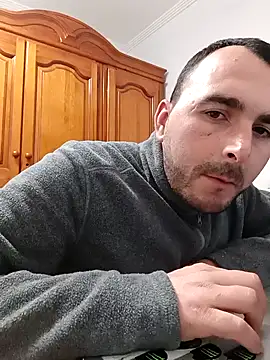 Snapshot of Miguelpulidotriguero11 chatting on January 18, 9:29 pm Miguelpulidotriguero11 online show from January 18, 9:29 pm