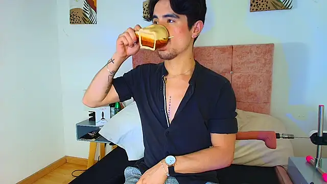 Snapshot of Ethan_Briggs_ chatting on February 13, 3:46 am Ethan Briggs online show from February 13, 3:46 am