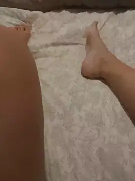 Snapshot of Karine0806 chatting on February 24, 3:32 pm Karine0806 online show from February 24, 3:32 pm