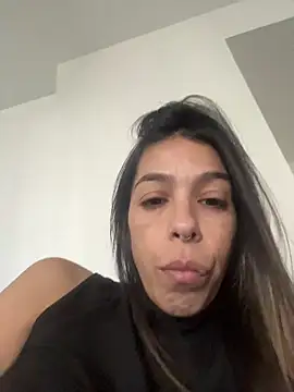 miafoxmia online show from March 9, 2:10 pm