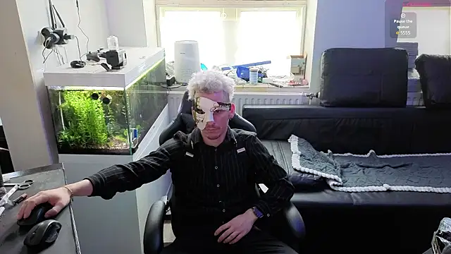 Rayzel White online show from February 1, 12:15 pm