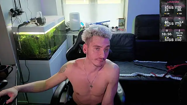 Rayzel White online show from February 10, 3:16 pm