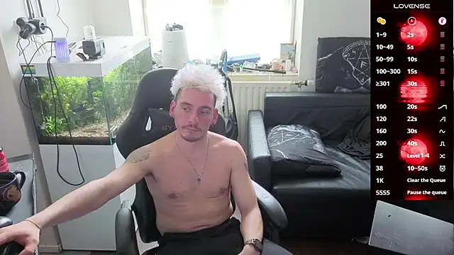 Rayzel White online show from April 4, 11:51 am