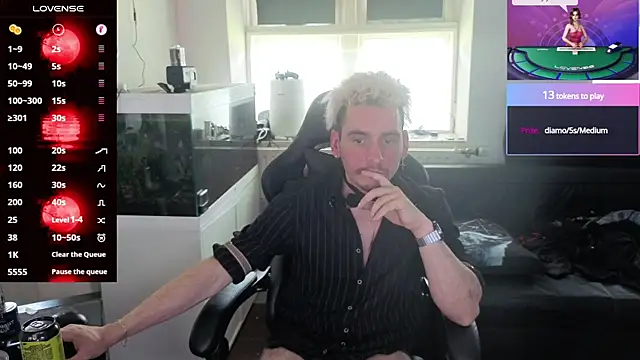 Rayzel White online show from June 7, 1:37 pm