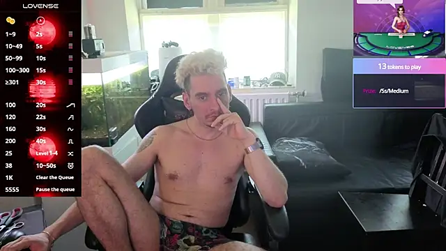Rayzel White online show from June 22, 12:02 pm