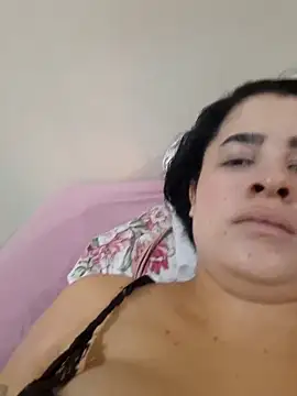 Neveencantada00 online show from April 26, 12:52 am