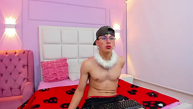 Alexander Collinss online show from February 17, 3:47 am