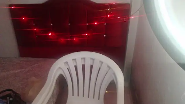 Loriiiany online show from March 21, 8:19 am