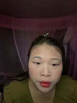 Snapshot of Emxinh123cute chatting on January 14, 2:28 am Emxinh123cute online show from January 14, 2:28 am