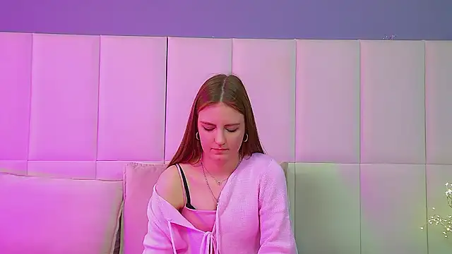 SofiaSarvain online show from March 6, 8:33 am