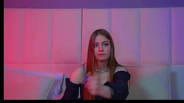 SofiaSarvain online show from March 13, 6:36 pm