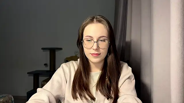 JanelleCourville online show from February 26, 4:28 pm