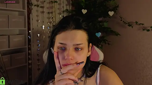 Leslie Wholsh online show from February 22, 1:07 am