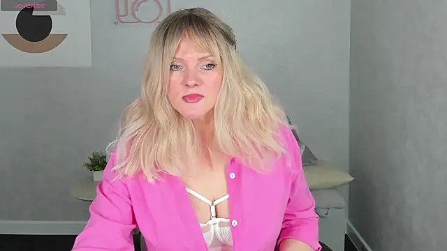 Victoria Nelson online show from April 11, 1:21 am