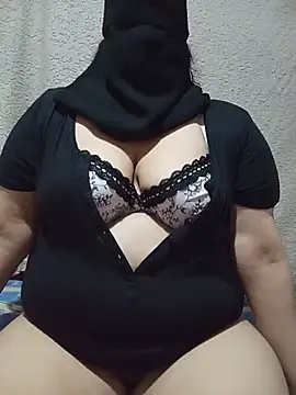 Jamilabarbier1 online show from July 18, 6:12 pm