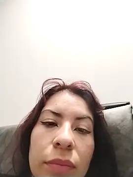 Snapshot of niiix_01 chatting on February 13, 11:12 pm niiix 01 online show from February 13, 11:12 pm