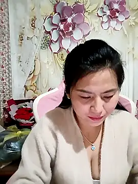 Snapshot of IORio2x chatting on February 2, 1:59 am IORio2x online show from February 2, 1:59 am