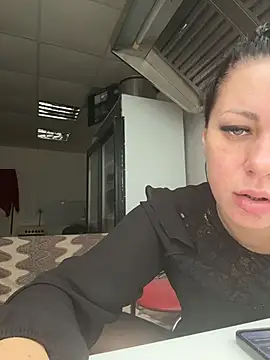 Snapshot of _Mila_Love chatting on February 1, 9:19 am Mila Love online show from February 1, 9:19 am