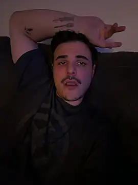 Snapshot of Derekmars chatting on March 24, 2:38 am Derekmars online show from March 24, 2:38 am