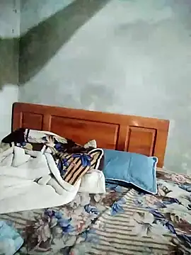 out-lustt online show from March 23, 10:58 pm