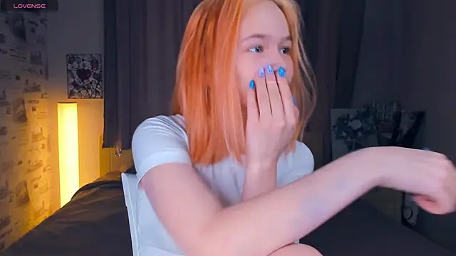 OwlLynn online show from February 7, 8:51 am