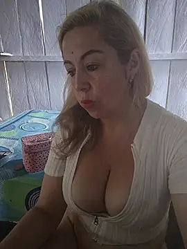 SofiaMilfx69 online show from April 14, 2:12 pm