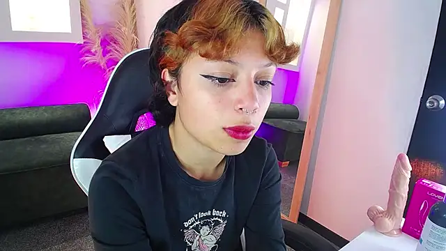 melodyy as online show from April 1, 12:50 pm