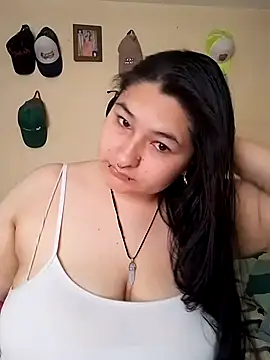 Snapshot of LauraHorny69 chatting on June 26, 2:43 pm LauraHorny69 online show from June 26, 2:43 pm