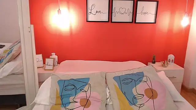 MaddyOwens 5 online show from April 8, 12:38 pm