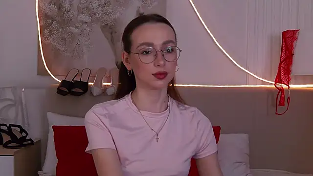 Emily Simon online show from March 18, 4:26 am