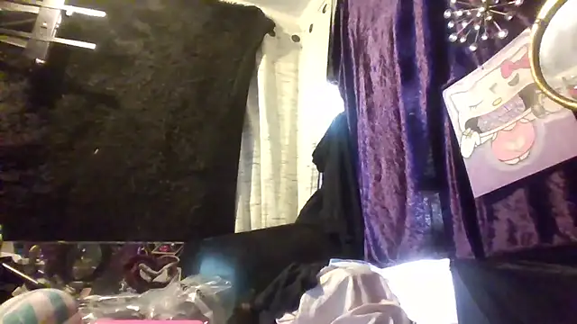 allymoon1369 online show from May 17, 9:22 pm