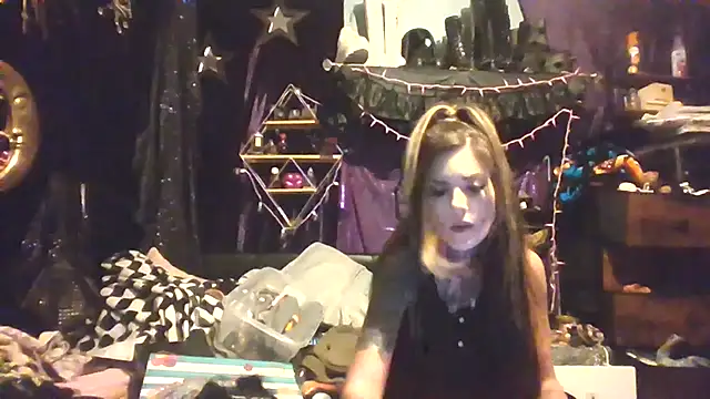 allymoon1369 online show from May 25, 6:08 am