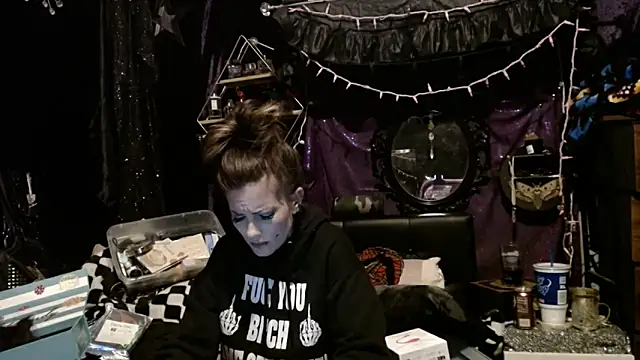 allymoon1369 online show from May 29, 8:34 am