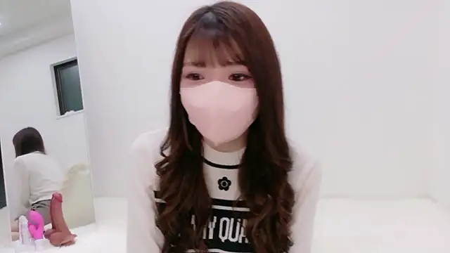 Snapshot of satochan_v chatting on February 22, 11:53 am satochan v online show from February 22, 11:53 am