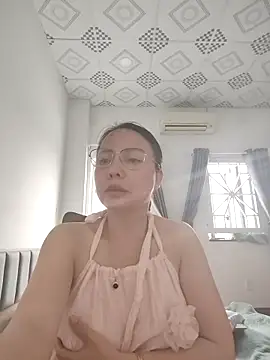 Famrita online show from April 10, 11:04 am