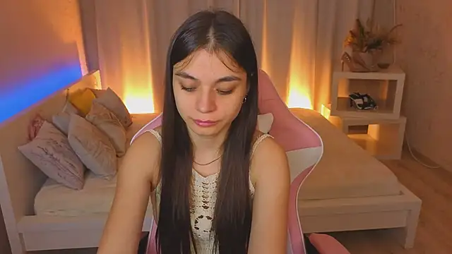 Kim Bless online show from May 6, 1:25 am