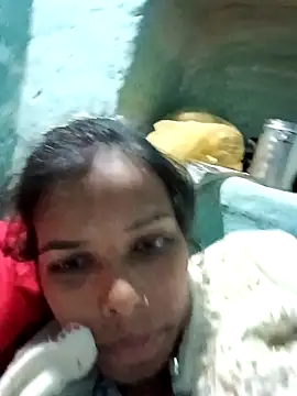 priyasharma899 online show from January 16, 4:00 pm