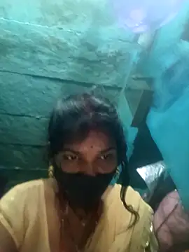 Snapshot of priyasharma899 chatting on February 15, 7:38 am priyasharma899 online show from February 15, 7:38 am