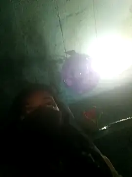 Snapshot of priyasharma899 chatting on February 16, 1:13 am priyasharma899 online show from February 16, 1:13 am