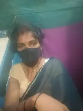 Snapshot of priyasharma899 chatting on February 21, 12:44 am priyasharma899 online show from February 21, 12:44 am