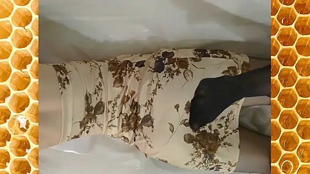 QueenoftheCats online show from January 18, 7:45 am